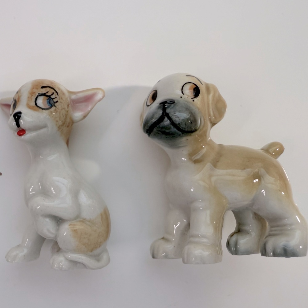 Wade Whimsies Bengo the Boxer & Pepi the Chihuahua Figurines Set from 1959-65